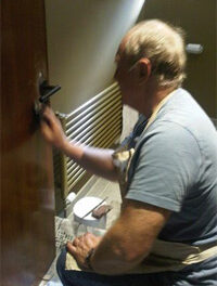 Usi de interior ieftine: o solutie viabila?