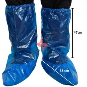 Te-ai săturat de încălțăminte umedă și murdară? Alege acoperitori de protecție pentru cizme