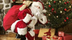 Cateva motive pentru a-l angaja pe Mos Craciun