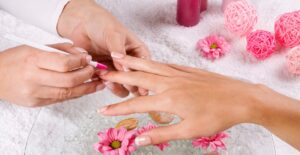 Cum sa aplici si sa indepartezi gelul UV?