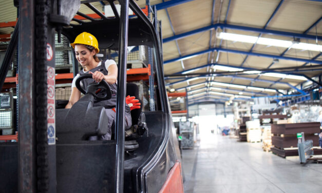 Ce face un operator de stivuitoare?