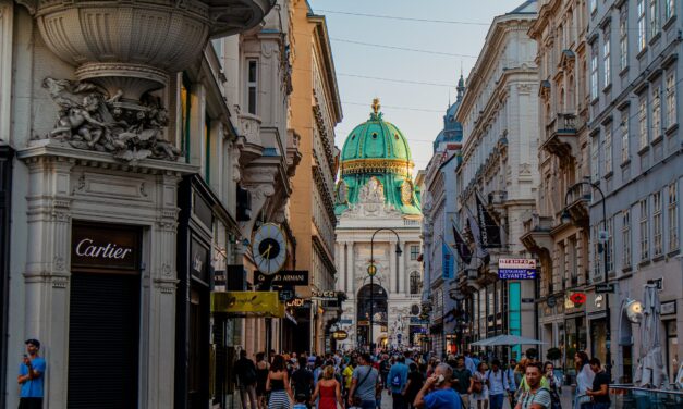 Cultura cafelei în Viena – de ce e important să vizitezi celebrele cafenele din capitala Austriei