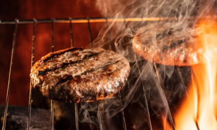 Secretul unui grătar perfect: sfaturi și instrumente necesare