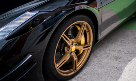 Cele mai ciudate culori de jante auto: Atrage priviri și ieși în evidență