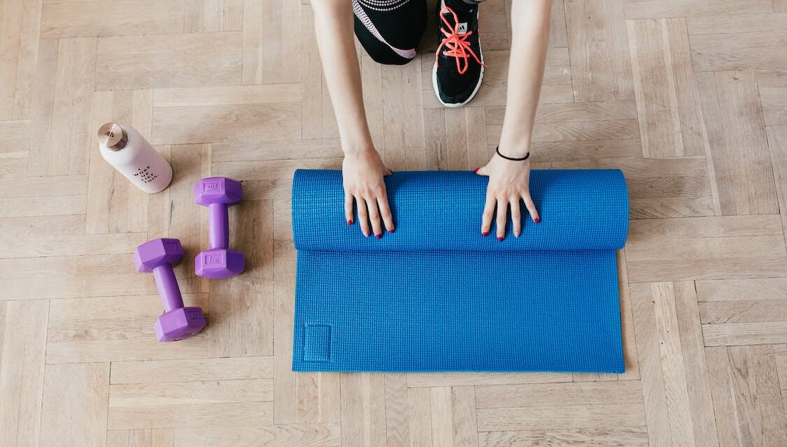 Cum Să Alegi Echipamentul Potrivit Pentru Exerciții Fizice la Domiciliu