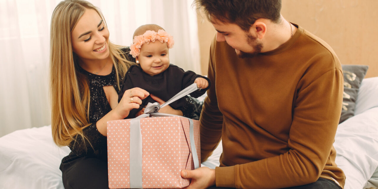 Cum Alegi Cadourile Potrivite pentru Membrii Familie: Ghid pentru Găsirea Darurilor Perfecte