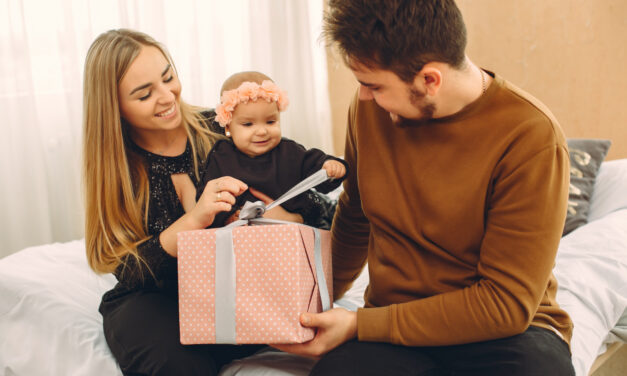 Cum Alegi Cadourile Potrivite pentru Membrii Familie: Ghid pentru Găsirea Darurilor Perfecte