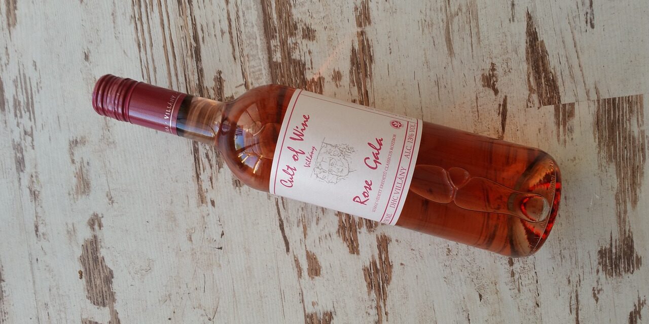 Ce fel de vin este potrivit pentru a fi oferit cadou?