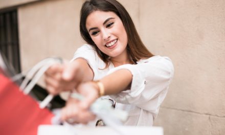 De ce să cumperi produse de la Armani