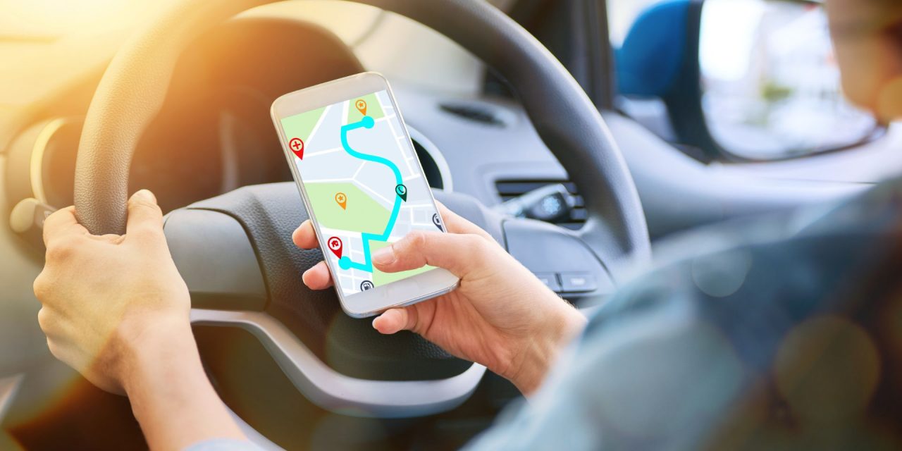 De Ce Aleg Părinții să Instaleze Sisteme de Monitorizare GPS Pe Mașinile Copiilor?