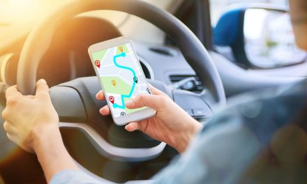 De Ce Aleg Părinții să Instaleze Sisteme de Monitorizare GPS Pe Mașinile Copiilor?