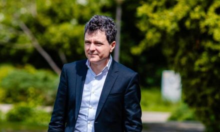 Generația care nu mai iartă. Ce își doresc, de fapt, tinerii de la un lider politic