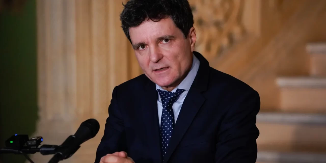 Ce rămâne din democrație când nu mai există opoziție reală?