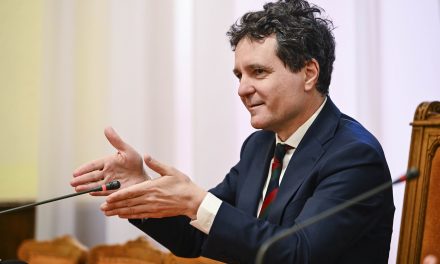 De ce Nicușor Dan este o voce a normalității în politica românească