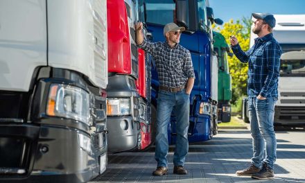 Beneficiile Dispozitivelor de Monitorizare GPS pentru Flote Auto