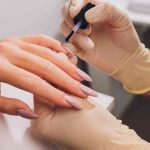 Tipsuri Unghii False: pregătirea unghiei naturale pas cu pas