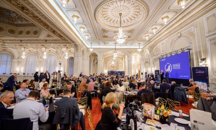 De la parteneriat la performanță: o nouă serie de lideri români pornește pe drumul spre excelență managerială