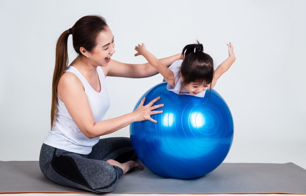 Poate kinetoterapia să îmbunătățească atenția și autocontrolul la copiii cu ADHD?