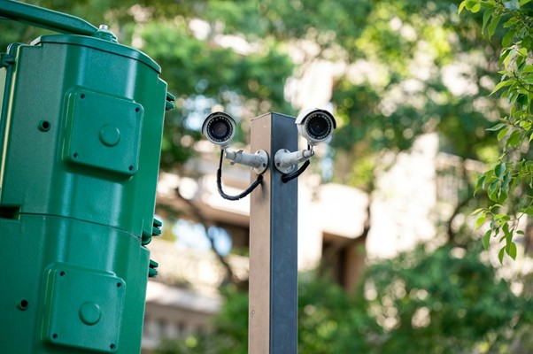 Digitalizarea locurilor de muncă – cum transformă competențele digitale profesiile tradiționale